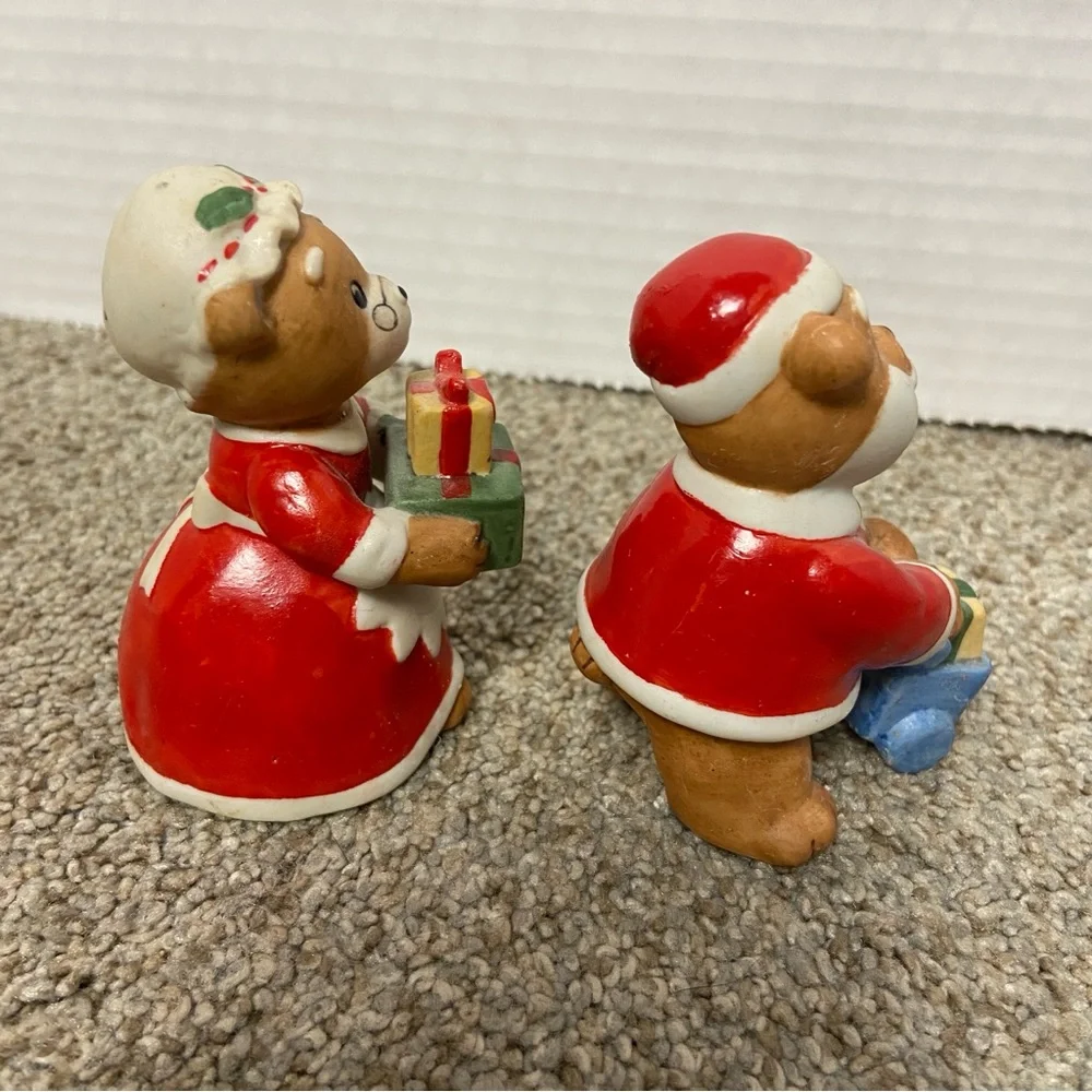 Vintage Christmas Bear Figurines in Red and Green Mrs. And Santa Claus. Set of 2